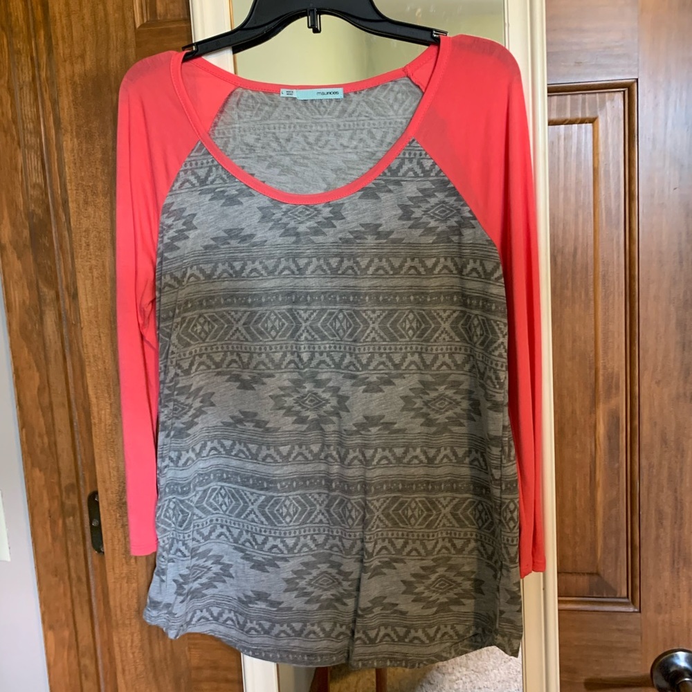 Lightweight long sleeve top size large from Maurices.